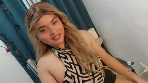 Snapshot of xxhotloyd_cummerx chatting on 9, 6, 2026 Loyd online show from 9, 6, 2026
