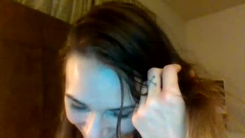 Snapshot of xxlily_monroexx chatting on 19, 11, 2025 xxlily_monroexx online show from 19, 11, 2025