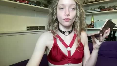 Snapshot of xxloveanastasia chatting on 12, 9, 2025 LoveAnastasia online show from 12, 9, 2025