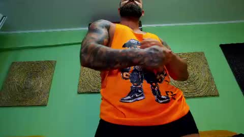 Snapshot of xxtreamleonard chatting on 10, 6, 2026 Xtream Leonard online show from 10, 6, 2026
