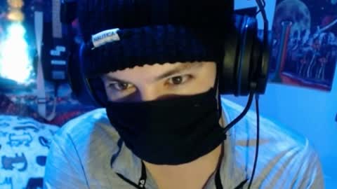 Snapshot of xxwhitefoxx chatting on 29, 4, 2026 David Fox online show from 29, 4, 2026