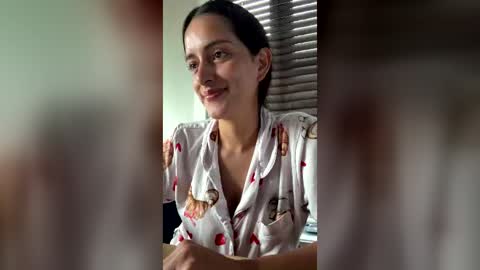 Snapshot of xxxbellalola chatting on 19, 7, 2026 Lola online show from 19, 7, 2026
