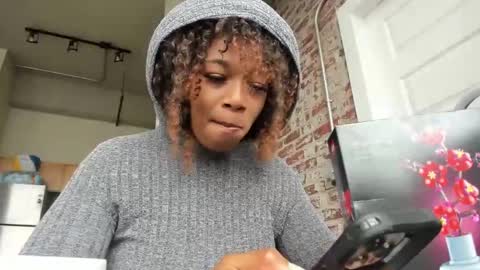 Snapshot of xxxdanidoomsdayxxx chatting on 5, 2, 2025 Danielle online show from 5, 2, 2025