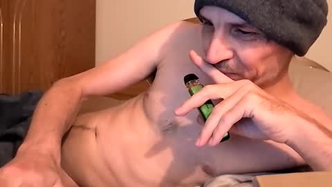 Snapshot of xxxfredmtlxxx chatting on 17, 1, 2026 xxfredmtl18xx online show from 17, 1, 2026