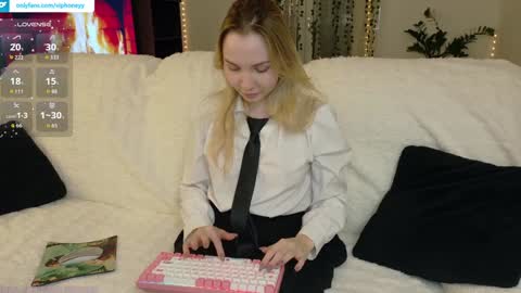 Onlyfanz  online show from 22, 11, 2025