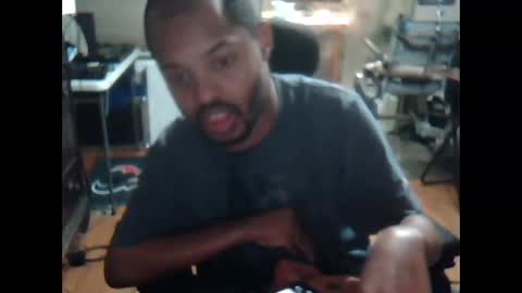 Snapshot of xxxonwheelz chatting on 29, 10, 2025 xxxonwheelz online show from 29, 10, 2025