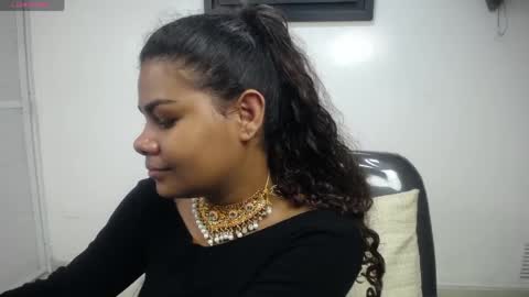 Snapshot of yaazhini457034 chatting on 18, 4, 2026 yazhini online show from 18, 4, 2026