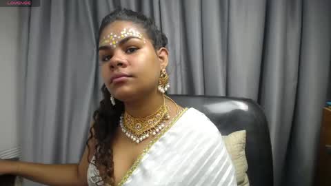 Snapshot of yaazhini457034 chatting on 5, 5, 2026 yazhini online show from 5, 5, 2026