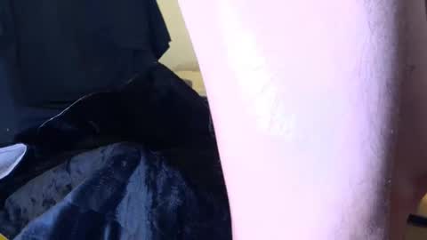 YAJ online show from 4, 11, 2025