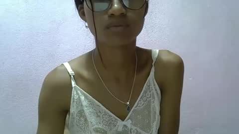 Snapshot of yalane chatting on 11, 4, 2026 yalane online show from 11, 4, 2026