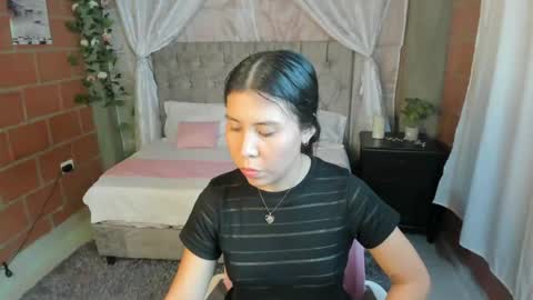 Snapshot of yamiletole chatting on 23, 6, 2026 Yamiletole online show from 23, 6, 2026