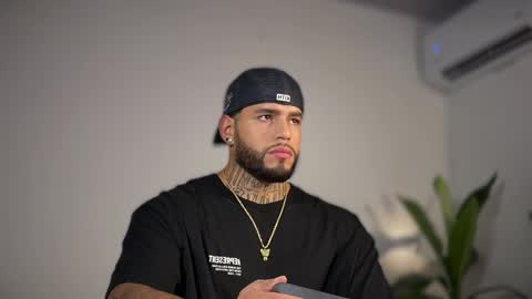 yamp sambrano online show from 17, 11, 2025