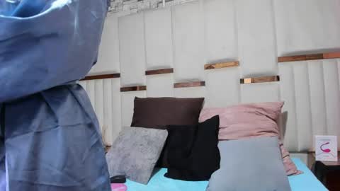 yanetrose online show from 2, 7, 2026
