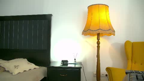 Snapshot of yanira_ass_ chatting on 8, 7, 2026 yanira_ass_ online show from 8, 7, 2026