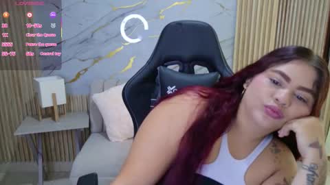 Snapshot of yara22_ chatting on 17, 11, 2025 Yara online show from 17, 11, 2025