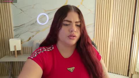 Snapshot of yara22_ chatting on 18, 11, 2025 Yara online show from 18, 11, 2025