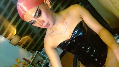 Snapshot of yasii19 chatting on 18, 5, 2026 miss yasii online show from 18, 5, 2026