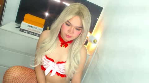 Snapshot of yazmin_shines chatting on 12, 5, 2026 Yazzi online show from 12, 5, 2026