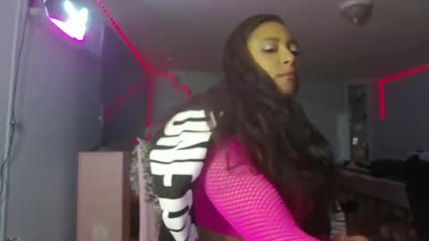 Snapshot of yazminroyal chatting on 14, 12, 2024 Yazmin Royal online show from 14, 12, 2024