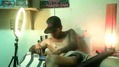 yeisoncastellanos1999 online show from 16, 4, 2026