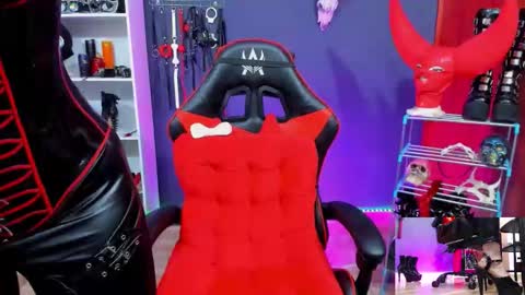 Yelena online show from 4, 2, 2026