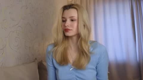 Snapshot of yennaone chatting on 24, 2, 2026 Yenna online show from 24, 2, 2026