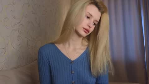 Snapshot of yennaone chatting on 4, 3, 2026 Yenna online show from 4, 3, 2026