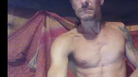 Snapshot of yetly chatting on 4, 11, 2025 yetly online show from 4, 11, 2025