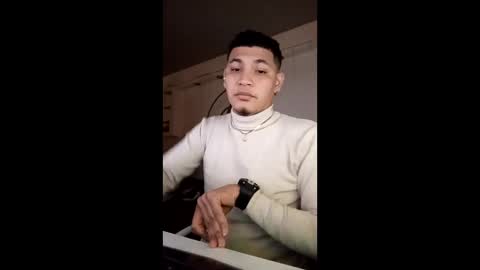 Snapshot of yhan_alvarez25 chatting on 15, 1, 2026 YHAN ALVAREZ25 online show from 15, 1, 2026