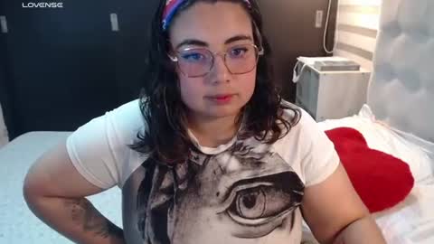 hii i am yini online show from 26, 6, 2026