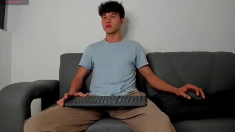 Snapshot of yizus_bonz chatting on 18, 1, 2026 yizus_bonz online show from 18, 1, 2026