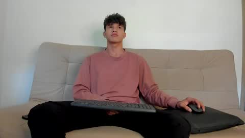 Snapshot of yizus_bonz chatting on 1, 6, 2026 yizus_bonz online show from 1, 6, 2026