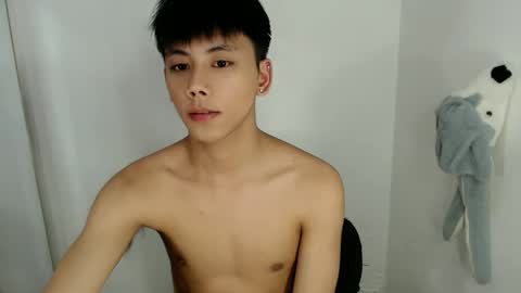 Snapshot of ynotyu chatting on 5, 2, 2026 ynotyu online show from 5, 2, 2026