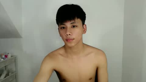 Snapshot of ynotyu chatting on 7, 2, 2026 ynotyu online show from 7, 2, 2026