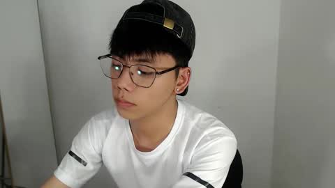 Snapshot of ynotyu chatting on 13, 2, 2026 ynotyu online show from 13, 2, 2026