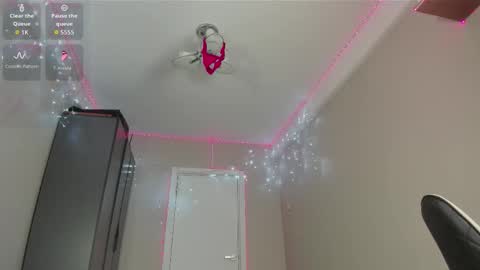 Mikaella - Mika online show from 1, 2, 2026