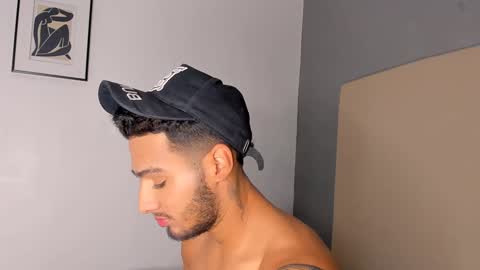 Yoi Olimpo online show from 7, 12, 2024