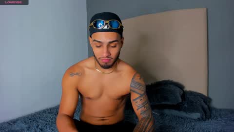 Yoi Olimpo online show from 30, 12, 2024