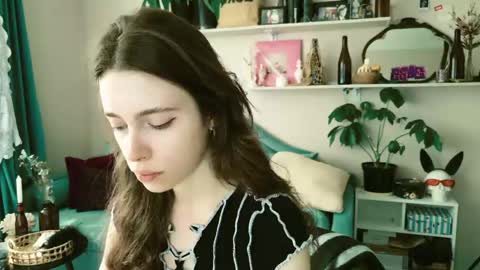 yoka_paradoxxx online show from 25, 5, 2026