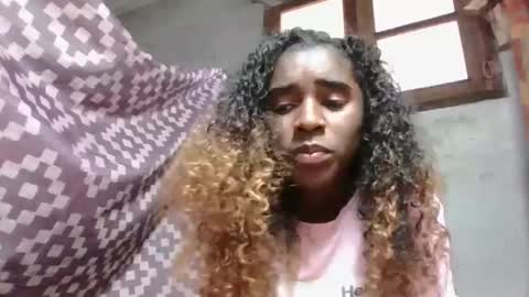 Snapshot of yolandrina05 chatting on 13, 9, 2025 yolandrina05 online show from 13, 9, 2025