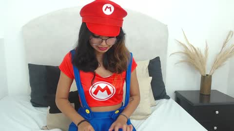 Yommi Winx online show from 9, 2, 2025