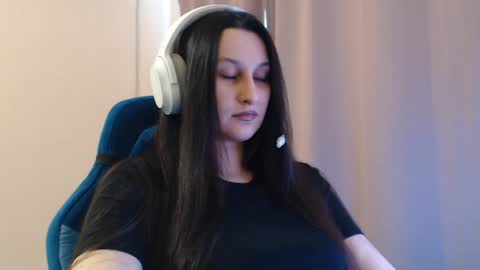 Sophie online show from 10, 4, 2026