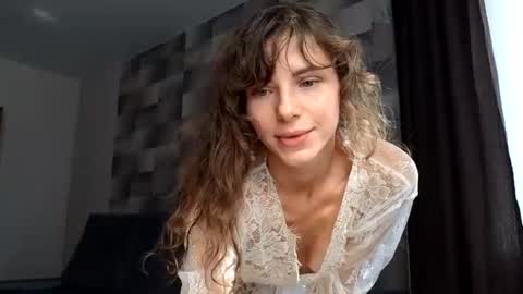 Snapshot of you_desire chatting on 4, 8, 2026 Liliya online show from 4, 8, 2026