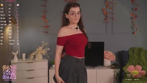 Elizabeth brunette -- Darline blonde  online show from 27, 11, 2025