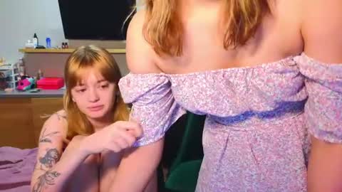 Snapshot of younona chatting on 18, 6, 2026 Anna and Luna online show from 18, 6, 2026