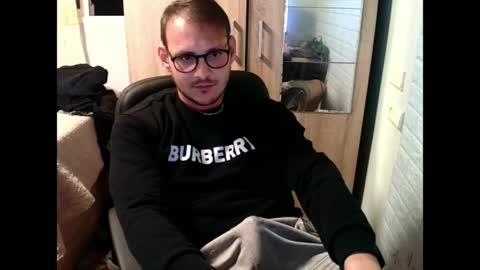 Snapshot of younromki chatting on 5, 5, 2026 A... online show from 5, 5, 2026