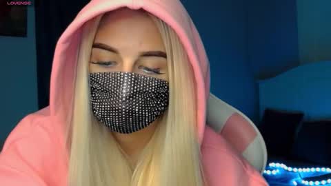 Snapshot of your___barbie chatting on 4, 1, 2025 Barbie online show from 4, 1, 2025