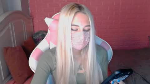 Snapshot of your___barbie chatting on 23, 2, 2025 Barbie online show from 23, 2, 2025