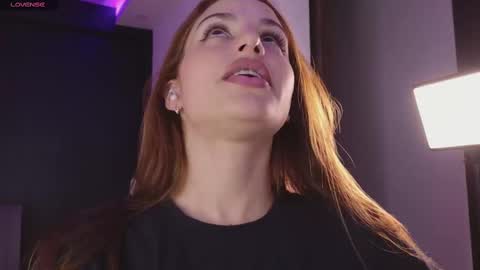 Snapshot of your_dream1217 chatting on 4, 3, 2025 Valery online show from 4, 3, 2025