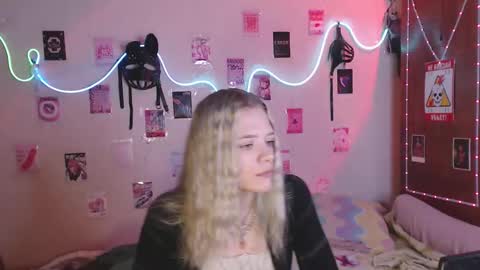 Snapshot of your_horny_friends chatting on 9, 9, 2025 Your Horny Friends online show from 9, 9, 2025